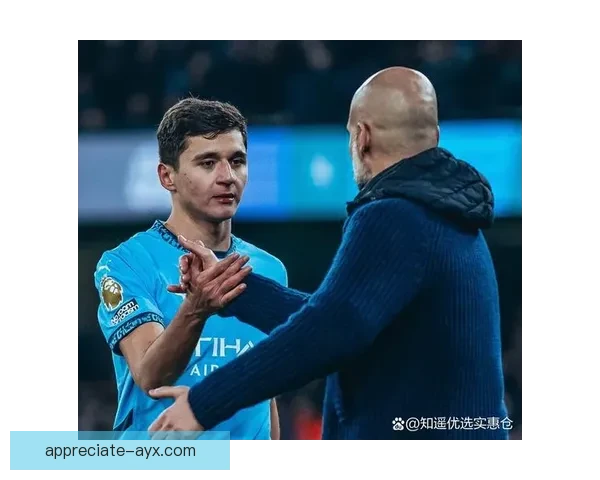 曼城最新动态：球队备战新赛季引援策略与核心球员调整情况